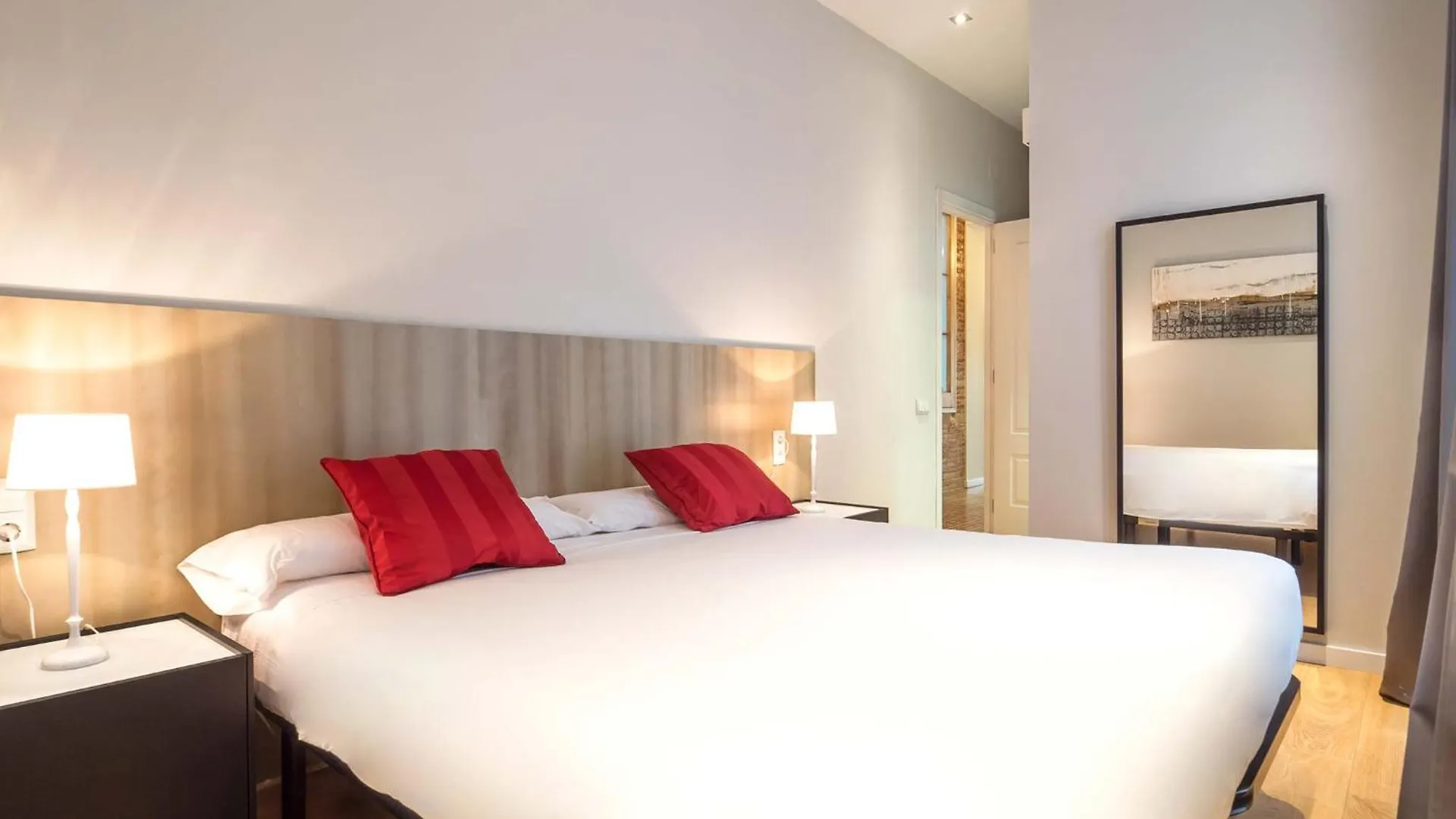 Rent Top Apartments Rambla Catalunya Barcelona