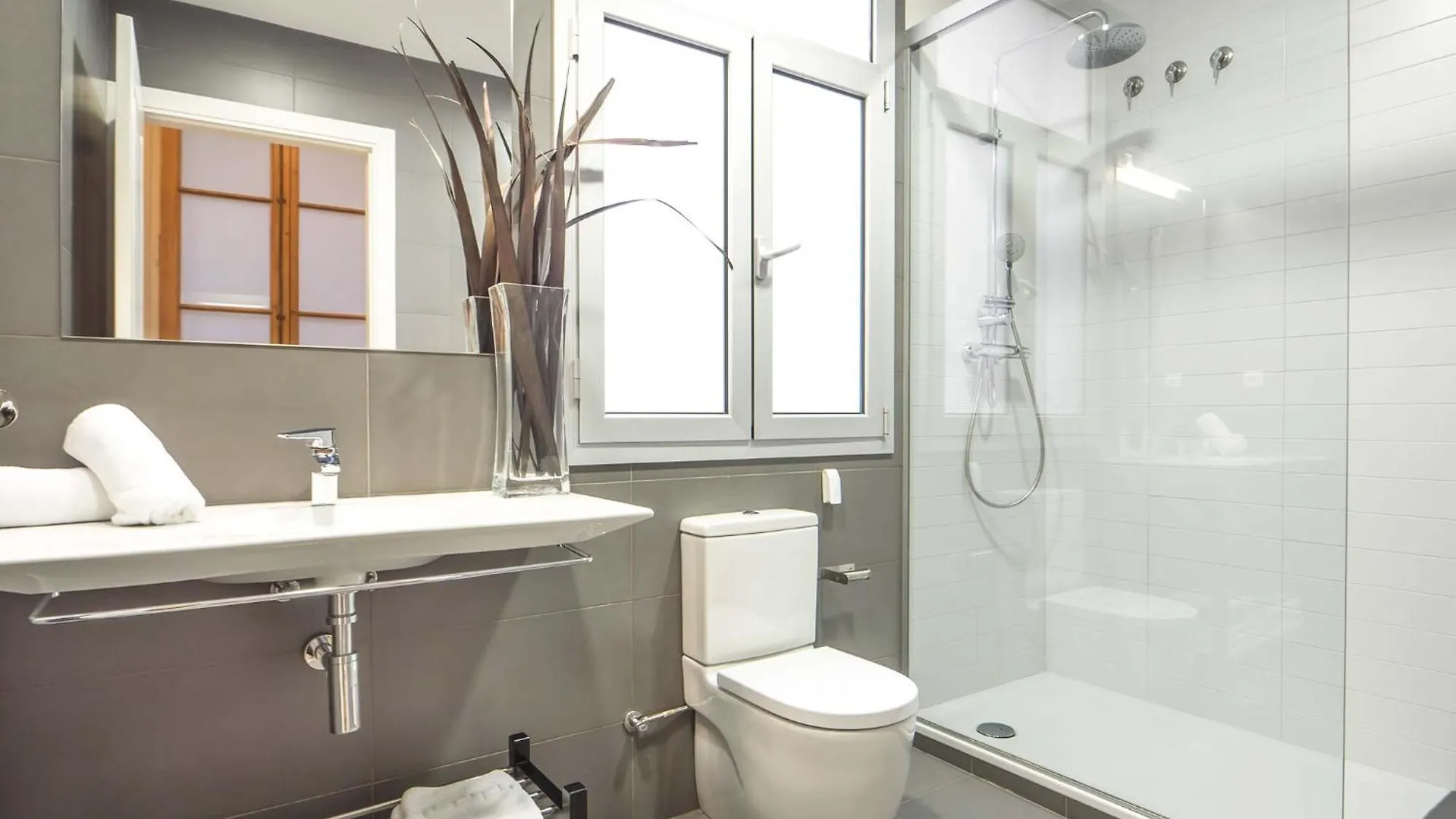 Rent Top Apartments Rambla Catalunya Barcelona