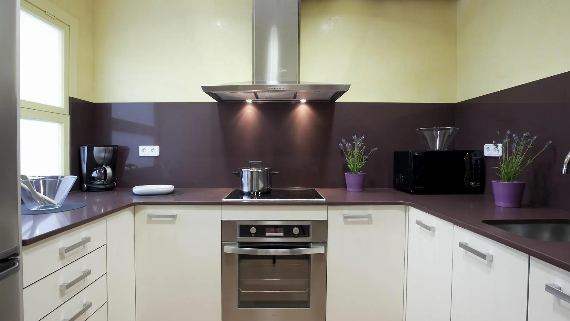 Rent Top Apartments Rambla Catalunya Barcelona Spain