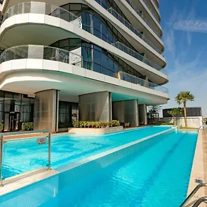 https://fam-living-rp-heights-downtown-dubai.sharjah-hotels.com