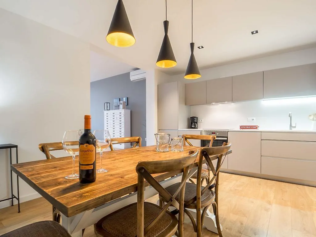 Rent Top Apartments Rambla Catalunya Barcelona Spain